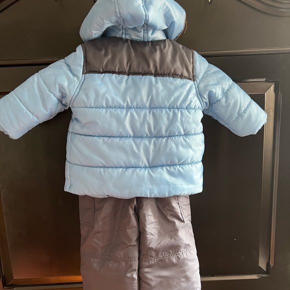 Carters Snowsuit 2 piece Jacket Snowpants Size 12 M Baby Puffer Winter Hood Blue - Picture 2 of 8